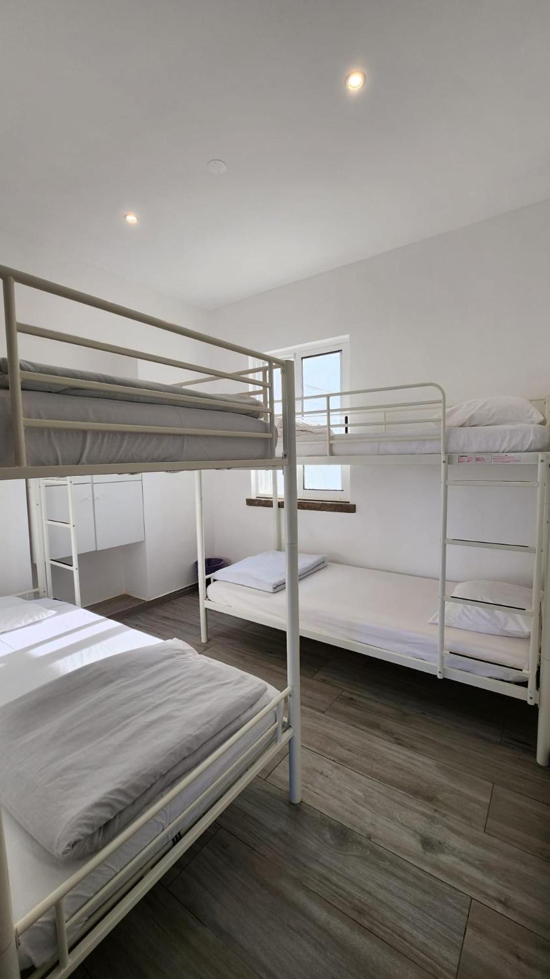 Blife & Hostal